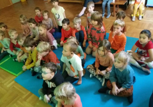 ogladanie filmu