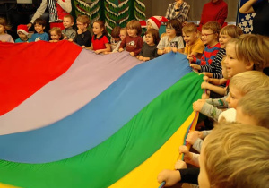 zabawa z chustą