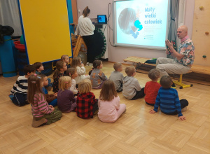 Warsztaty Fundacji Szkatułka pt.: ,,Rzeźba ptaka"