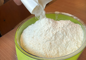odmierzanie mąki